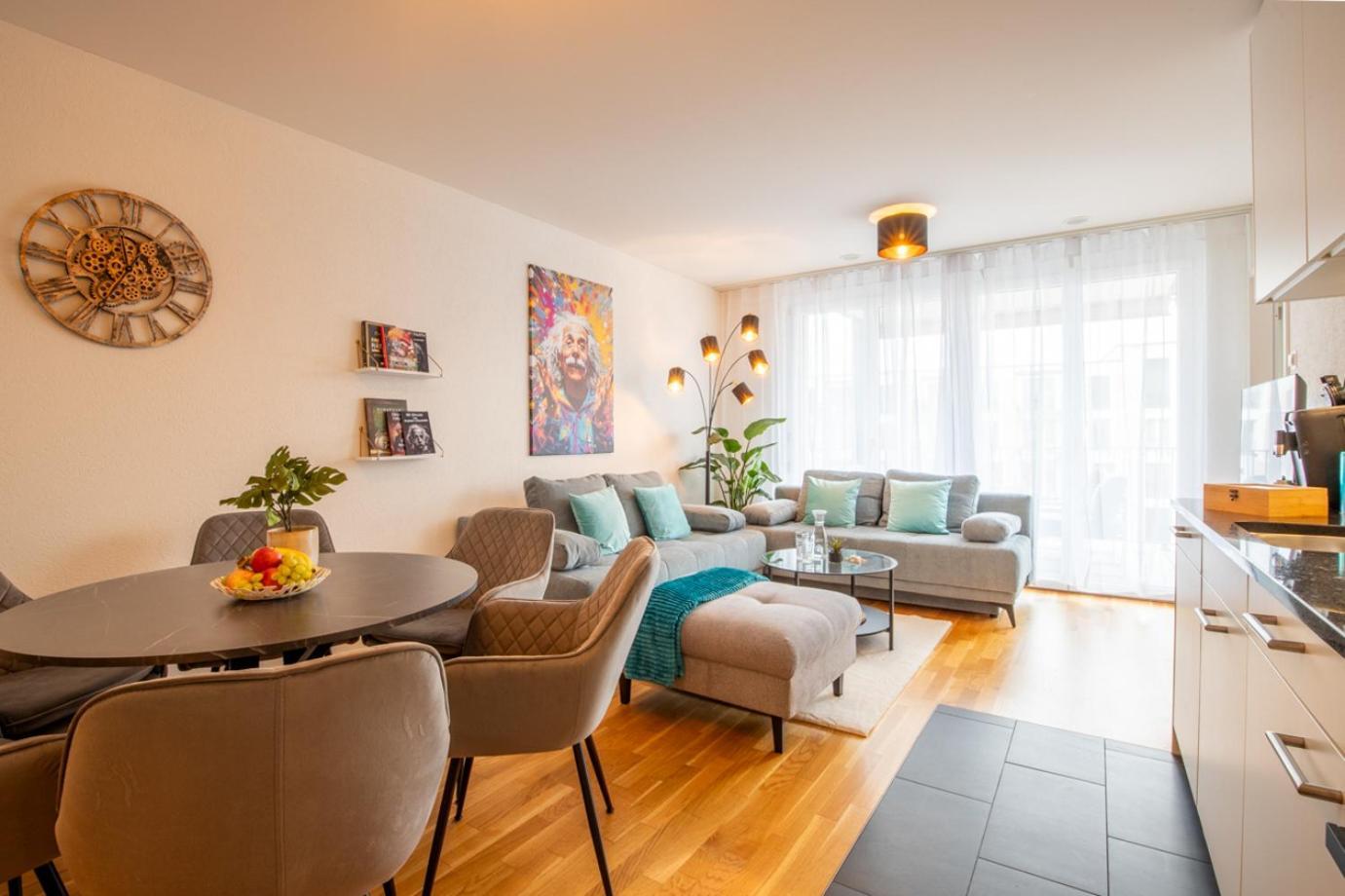 Apartment Special Einstein Ii Basel, Messe Kleinbasel 10-star Basel